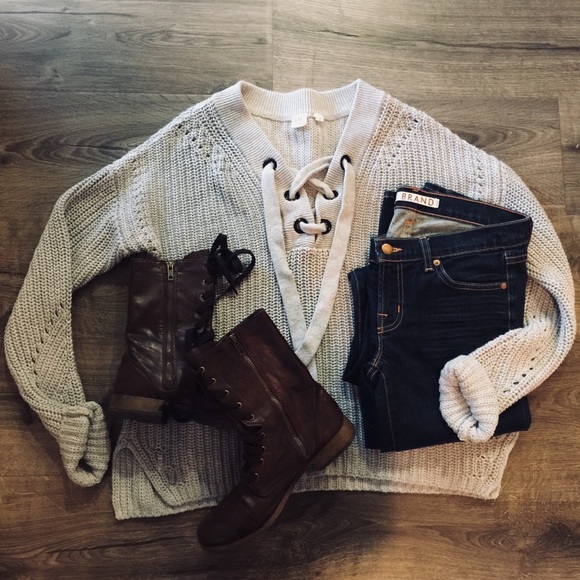 GAP Sweaters - GAP shoelace tie cardigan ~ Size Large